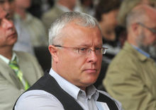 Поток афер уносит миллиарды Поток афер уносит миллиарды
